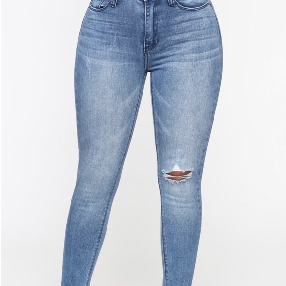 Fashion Nova Jeans - medium blue, size 3. - Picture 2 of 3
